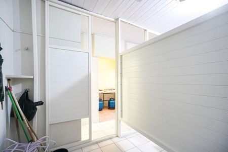 Casa à venda com 130m², 5 quartos e sem vaga Casa à venda com 130m², 5 quartos e sem vagaQuarto 05