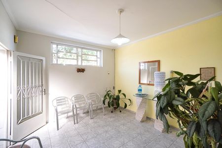 Sala de casa à venda com 5 quartos, 130m² em Vila Carrão, São Paulo
