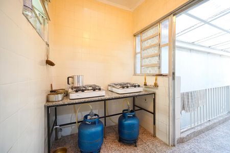 Casa à venda com 130m², 5 quartos e sem vaga Casa à venda com 130m², 5 quartos e sem vagaCozinha