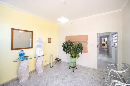 Sala de casa à venda com 5 quartos, 130m² em Vila Carrão, São Paulo