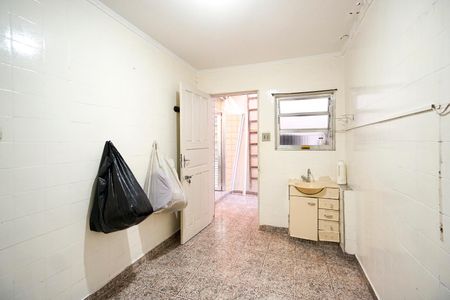 Casa à venda com 130m², 5 quartos e sem vaga Casa à venda com 130m², 5 quartos e sem vagaQuarto de serviço