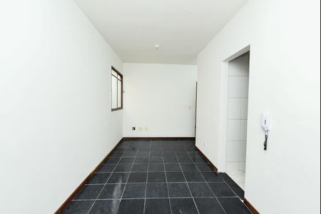 Sala de apartamento à venda com 2 quartos, 44m² em Califórnia, Belo Horizonte