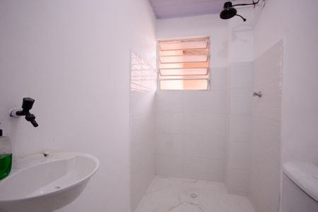 Banheiro  de casa à venda com 1 quarto, 25m² em Vila Dom Pedro I, São Paulo