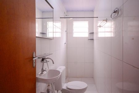 Banheiro  de casa para alugar com 1 quarto, 52m² em Vila Dom Pedro I, São Paulo