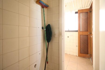 Apartamento para alugar com 121m², 3 quartos e 2 vagasBanheiro da Área de Serviço