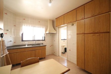 Apartamento para alugar com 121m², 3 quartos e 2 vagasCozinha