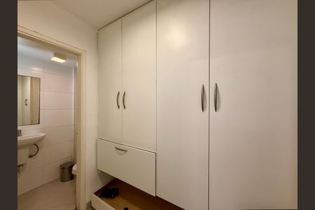 Apartamento à venda com 94m², 2 quartos e 1 vagaQuarto de Serviço