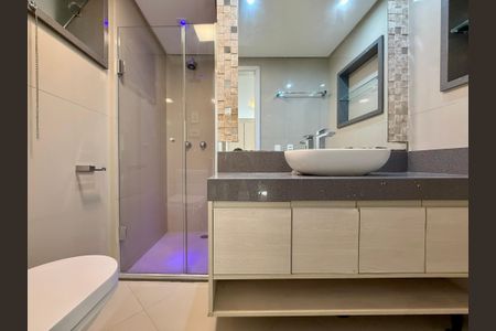 Apartamento à venda com 94m², 2 quartos e 1 vagaBanheiro Suíte 1