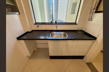 Apartamento à venda com 94m², 2 quartos e 1 vagaÁrea de Serviço