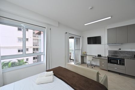 Studio para alugar com 34m², 1 quarto e sem vaga Studio para alugar com 34m², 1 quarto e sem vagaSala/Quarto