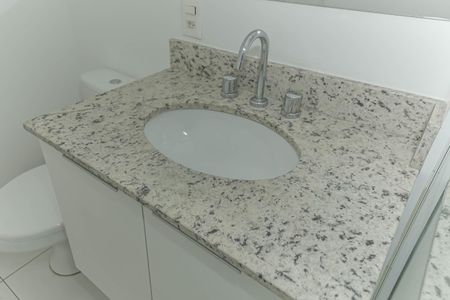 Apartamento à venda com 65m², 2 quartos e 2 vagasBanheiro Social