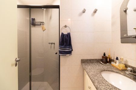 Apartamento à venda com 70m², 3 quartos e 2 vagasBanheiro 1