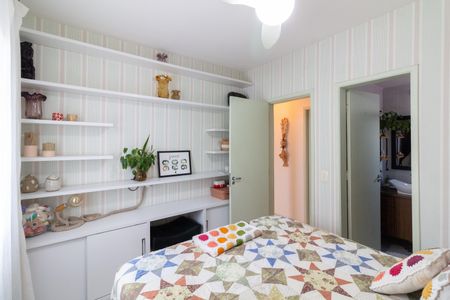 Apartamento à venda com 70m², 3 quartos e 2 vagasQuarto 2 - Suíte