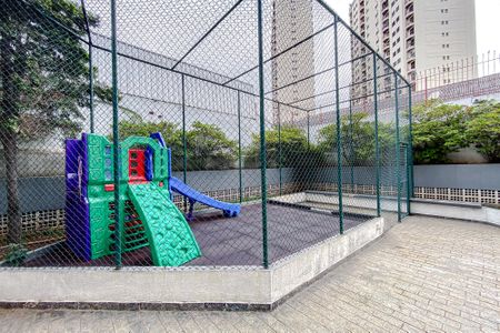 Apartamento à venda com 40m², 1 quarto e sem vagaÁrea comum - Playground
