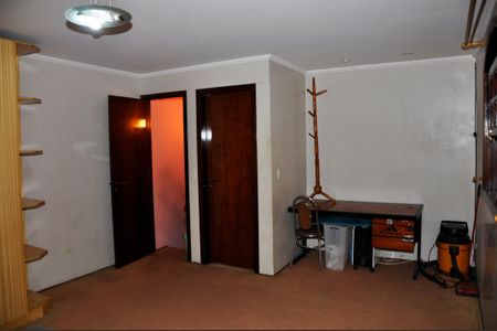 Casa para alugar com 559m², 4 quartos e 10 vagasDetalhe - Quarto 01 com Suíte