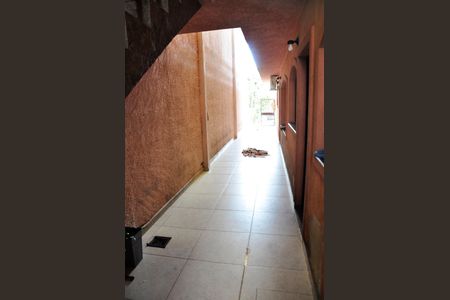 Casa para alugar com 559m², 4 quartos e 10 vagasDetalhe - Corredor Externo