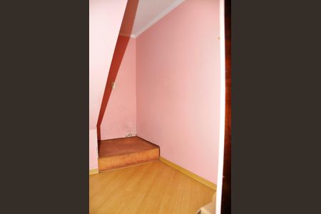 Casa para alugar com 559m², 4 quartos e 10 vagasDetalhe - Hall Quarto 01 com Suíte