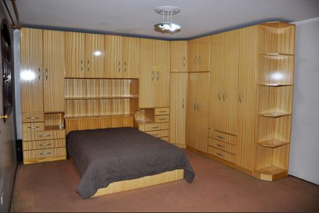 Casa para alugar com 559m², 4 quartos e 10 vagasDetalhe - Quarto 01 com Suíte