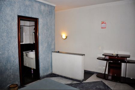 Casa para alugar com 559m², 4 quartos e 10 vagasDetalhe - Quarto 03 com Suíte