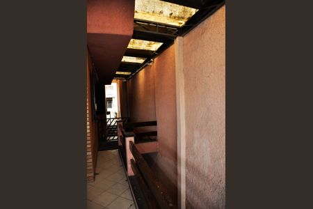 Casa para alugar com 559m², 4 quartos e 10 vagasDetalhe - Varanda com Churrasqueira