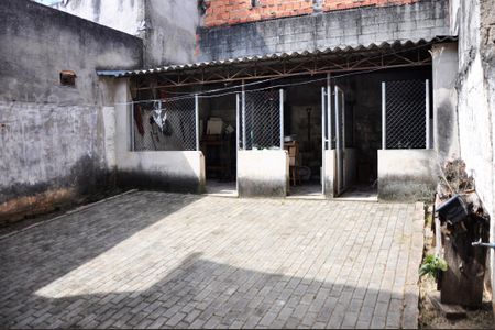 Casa para alugar com 559m², 4 quartos e 10 vagasDetalhe - Quintal e Canil