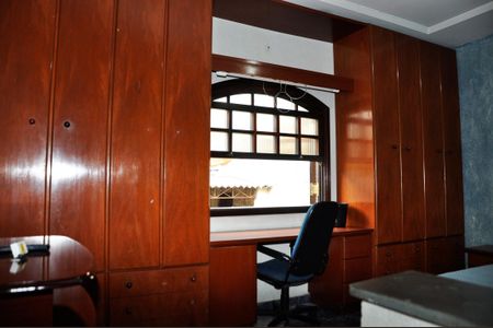 Casa para alugar com 559m², 4 quartos e 10 vagasDetalhe - Quarto 03 com Suíte