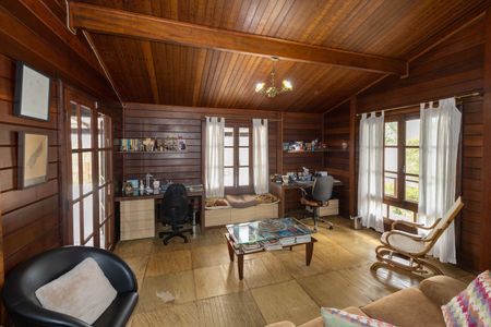 Casa de condomínio à venda com 2100m², 4 quartos e 3 vagasSala de Estar