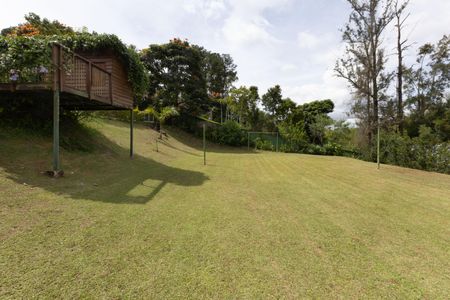 Casa de condomínio à venda com 2100m², 4 quartos e 3 vagasCampo de Futebol