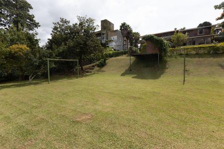 Casa de condomínio à venda com 2100m², 4 quartos e 3 vagasCampo de Futebol