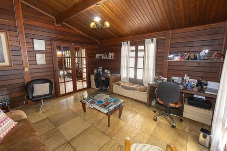 Casa de condomínio à venda com 2100m², 4 quartos e 3 vagasSala de Estar