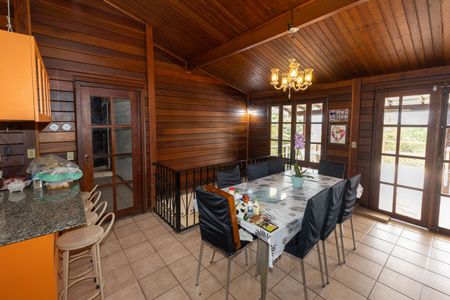 Casa de condomínio à venda com 2100m², 4 quartos e 3 vagasSala de Jantar