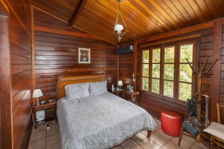 Casa de condomínio à venda com 2100m², 4 quartos e 3 vagasSuíte 1