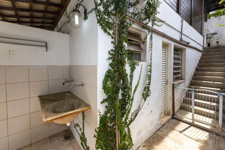 Casa de condomínio à venda com 2100m², 4 quartos e 3 vagasDispensa