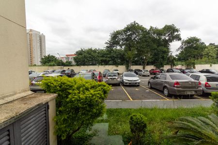 Vista Quarto 1 de apartamento para alugar com 2 quartos, 47m² em Vila Arriete, São Paulo