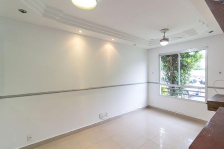 Sala de apartamento para alugar com 2 quartos, 47m² em Vila Arriete, São Paulo