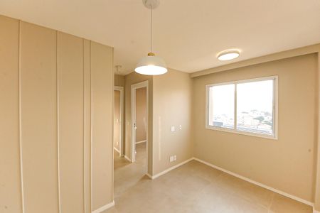 Sala - Móveis Planejados chegando em breve: Rack e Sofá  de apartamento para alugar com 2 quartos, 39m² em Vila Prudente, São Paulo