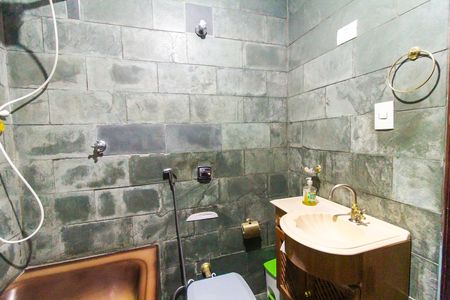 Casa à venda com 150m², 2 quartos e 2 vagasBanheiro da Suíte