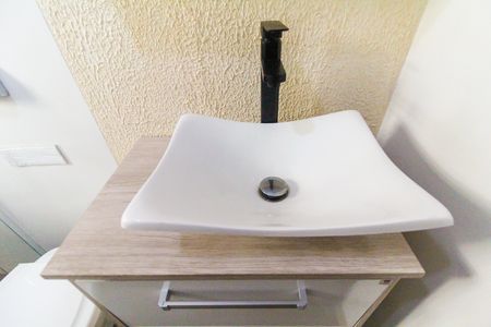 Casa à venda com 150m², 2 quartos e 2 vagasBanheiro 2