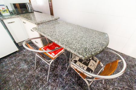 Casa à venda com 150m², 2 quartos e 2 vagasCozinha