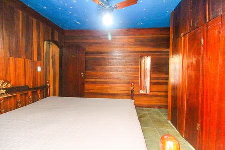 Casa à venda com 150m², 2 quartos e 2 vagasSuíte