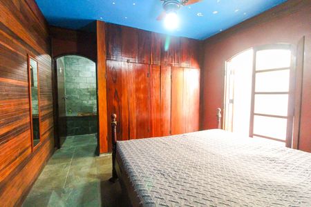 Casa à venda com 150m², 2 quartos e 2 vagasSuíte