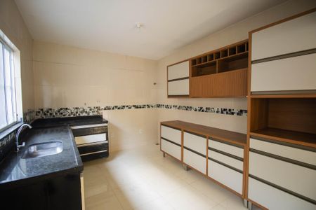 Casa para alugar com 80m², 3 quartos e 1 vagaCozinha