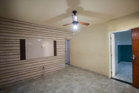 Sala de casa para alugar com 3 quartos, 80m² em Ze Garoto, São Gonçalo