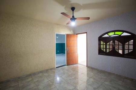 Sala de casa para alugar com 3 quartos, 80m² em Ze Garoto, São Gonçalo