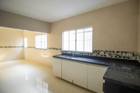 Casa para alugar com 80m², 3 quartos e 1 vagaCozinha
