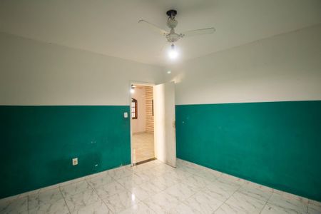 Quarto 1 de casa para alugar com 3 quartos, 80m² em Ze Garoto, São Gonçalo