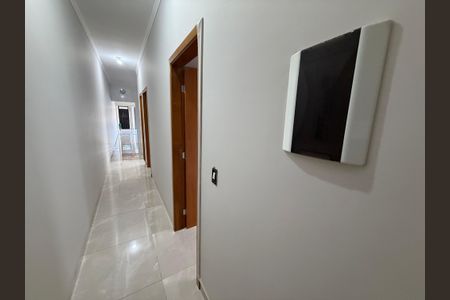 Corredor de casa para alugar com 3 quartos, 90m² em Novo Mundo, Uberlândia
