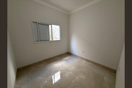 Casa para alugar com 90m², 3 quartos e 2 vagasSala