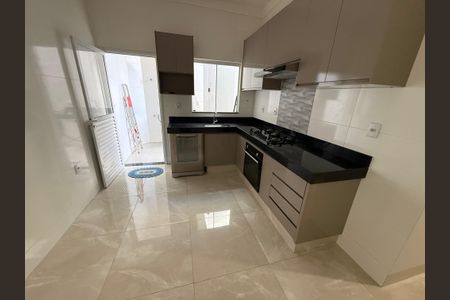 Casa para alugar com 90m², 3 quartos e 2 vagasCozinha