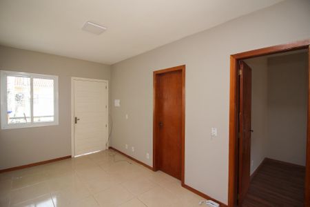 Sala de casa de condomínio para alugar com 2 quartos, 50m² em Hípica, Porto Alegre